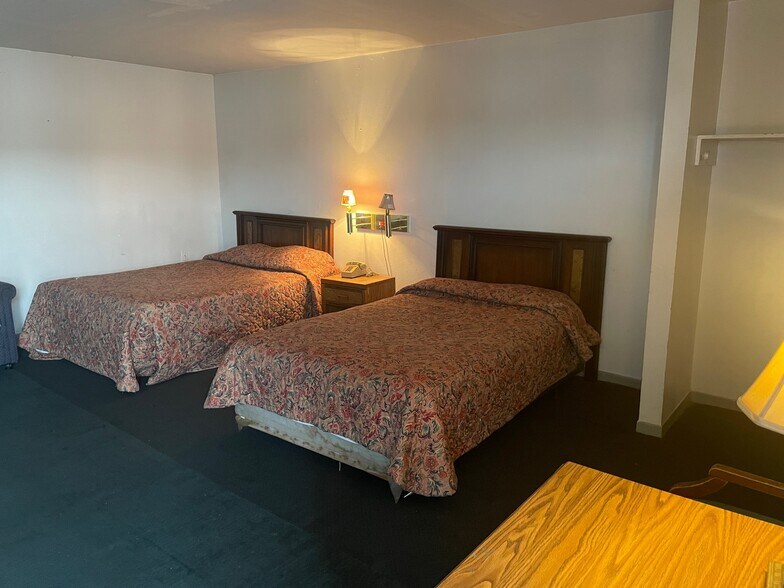More Photos Of 711 Pasadena Fwy, Pasadena Hotel For Sale