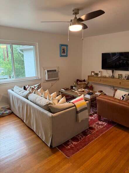 More Photos Of 1518 Parkway, Austin Multifamily For Sale