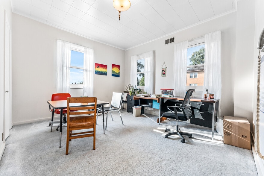 More Photos Of 35 N Balph Ave, Pittsburgh Medical For Sale