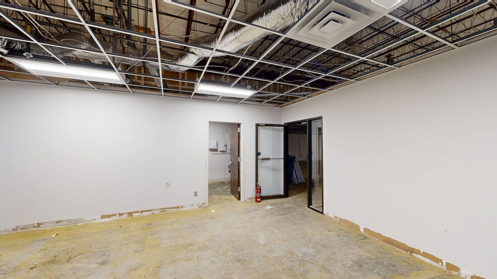 More Photos Of 100 Readington Rd, Branchburg Manufacturing For Lease