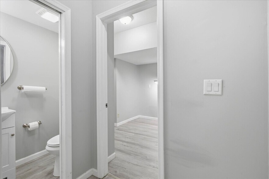 More Photos Of 641 S Prince St, Lancaster Storefront For Sale