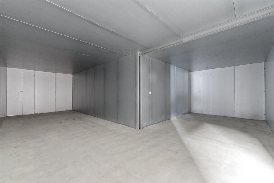 More Photos Of 2651 S Rochester Rd, Rochester Hills General Retail For Lease