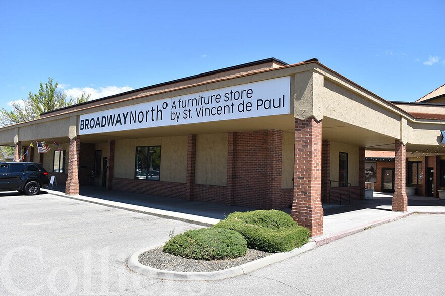 More Photos Of 2100-2174 S Broadway Ave, Boise Storefront For Lease