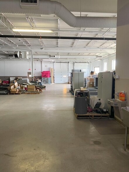 More Photos Of 8050 Freedom Ave, North Canton Warehouse For Lease
