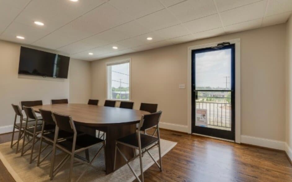 More Photos Of 2927 Dickerson Pike, Nashville Loft Creative Space For Sale