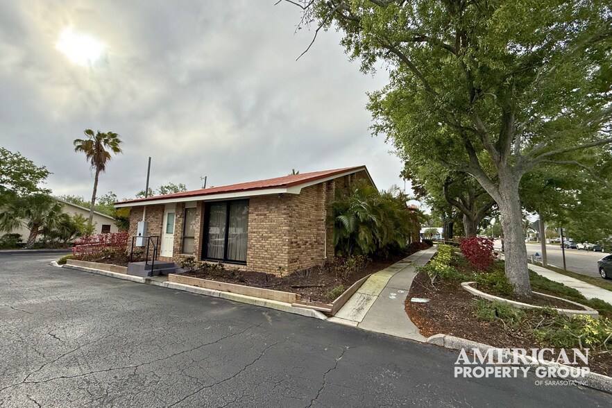 More Photos Of 201 2nd St E, Bradenton Medical For Lease