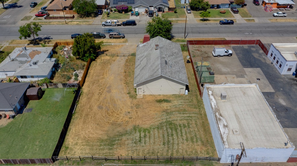 More Photos Of 332 W 8th St, Merced Religious Facility For Sale