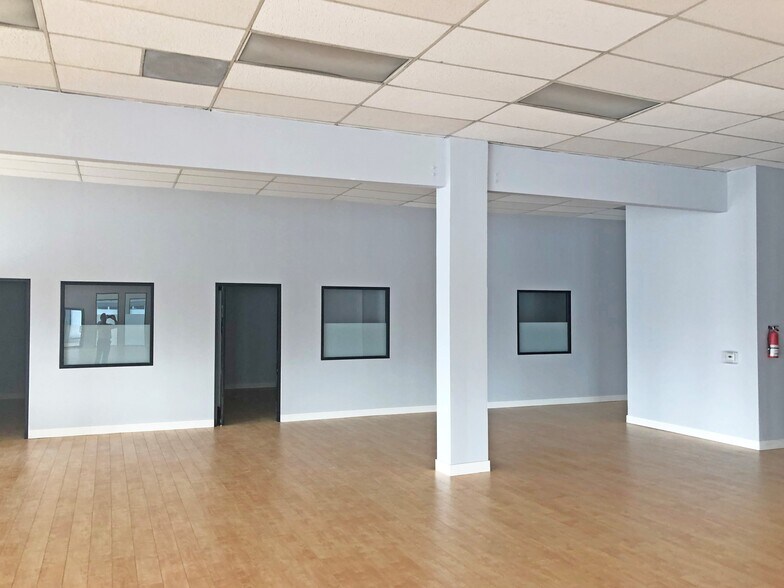 More Photos Of 1201-1225 Truman St, San Fernando Unknown For Lease