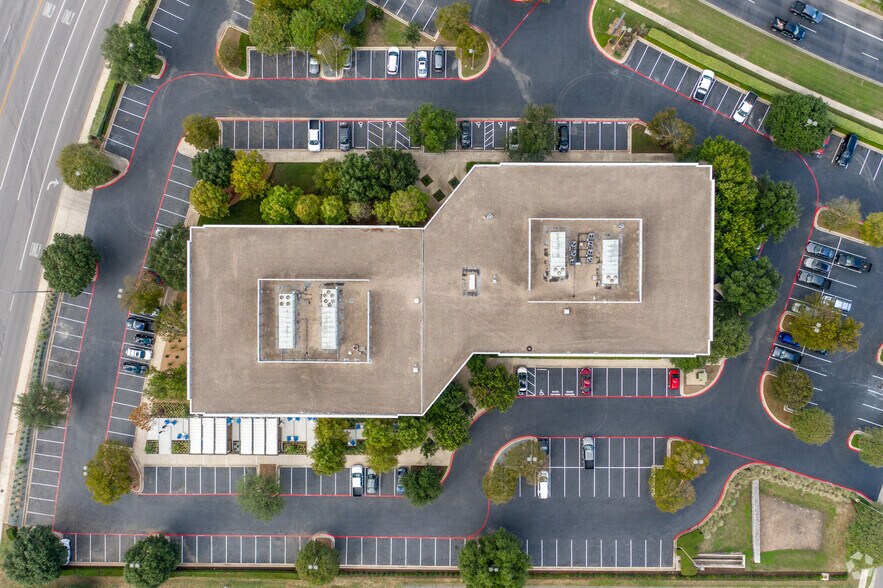 More Photos Of 101 E Old Settlers Blvd, Round Rock Medical For Lease