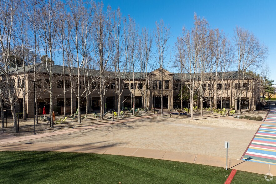 More Photos Of 399 N Whisman Rd, Mountain View Office For Lease