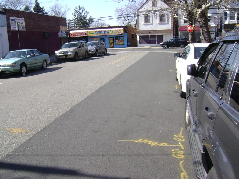 More Photos Of 628-630 Grove St, Irvington General Retail For Sale