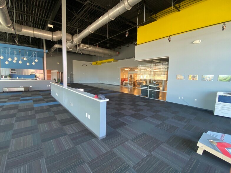 More Photos Of 7251 Appling Farms Pky, Memphis Warehouse For Lease