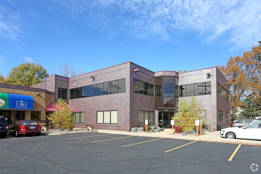 More Photos Of 708 Cleveland Ave SW, New Brighton Office For Lease