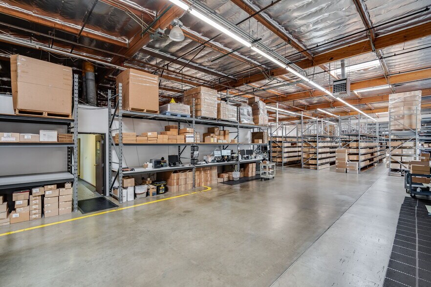 More Photos Of 14291 Commerce Dr, Garden Grove Manufacturing For Sale