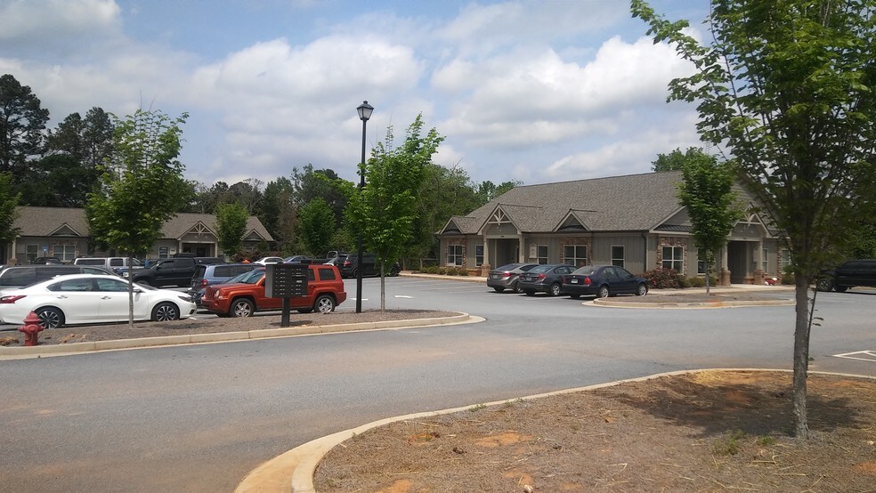 More Photos Of 1800 Hog Mountain Rd, Watkinsville Office Residential For Lease