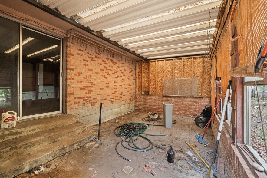 More Photos Of 410 Ellis Ave, Red Oak Land For Lease