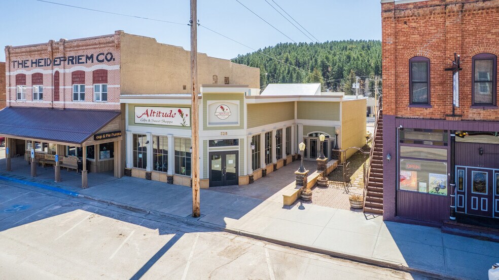 More Photos Of 528 Mount Rushmore Rd, Custer Restaurant For Sale