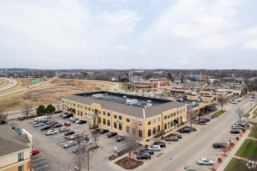 More Photos Of 7734-7780 Elmwood Ave, Middleton Medical For Lease