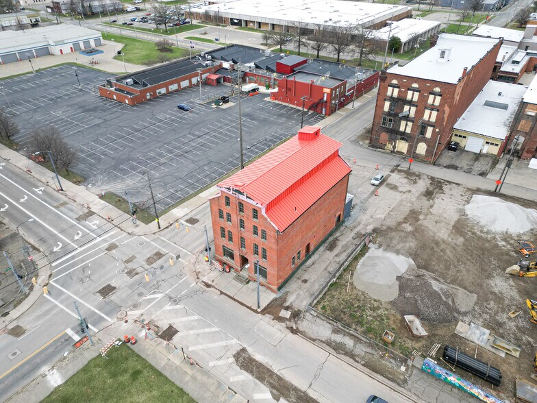 More Photos Of 160 N Main St, Mansfield Warehouse For Lease