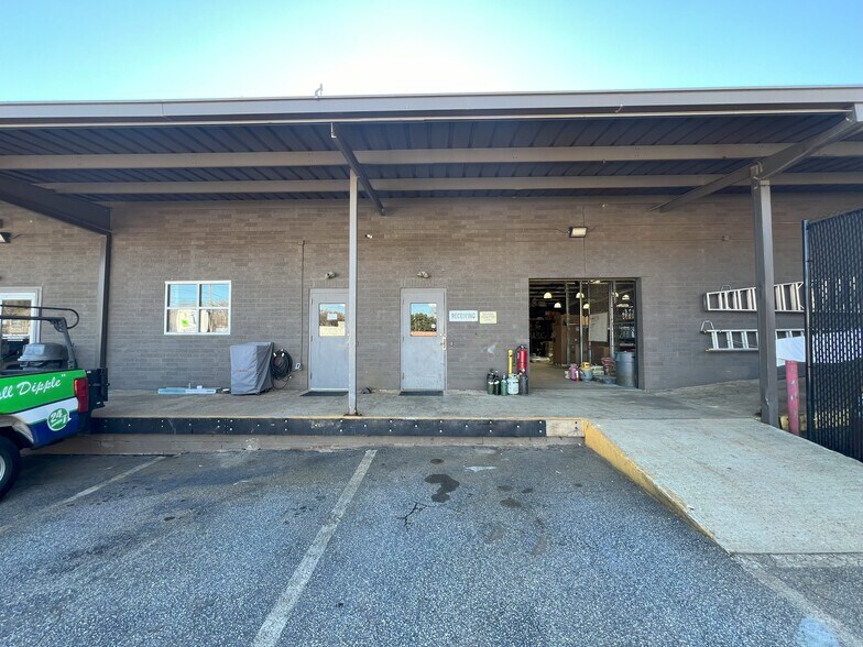 More Photos Of 211 N Pleasantburg Dr, Greenville Light Manufacturing For Lease