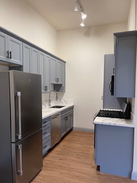 More Photos Of 1403-1413 Encinal Ave, Alameda Storefront Retail Residential For Sale