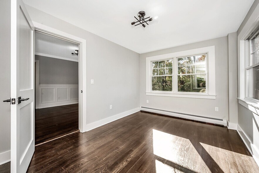 More Photos Of 200 Main St, Eastchester Apartments For Sale