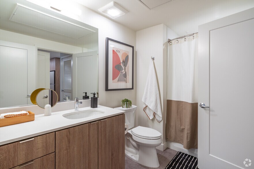 More Photos Of 1100 Webster St, Oakland Apartments For Lease