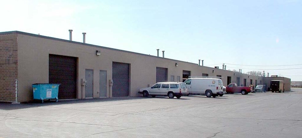 More Photos Of 1230-1258 Allanson Rd, Mundelein Light Manufacturing For Lease