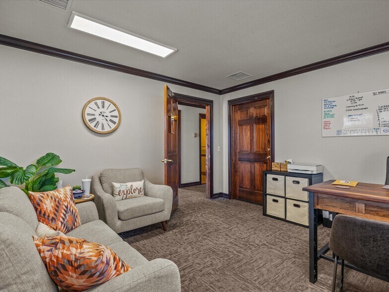 More Photos Of 800 Belford Ave, Grand Junction Office For Sale