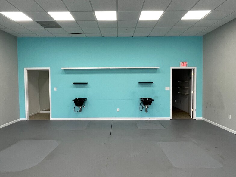 More Photos Of 900 W Ehringhaus St, Elizabeth City Storefront Retail Office For Lease