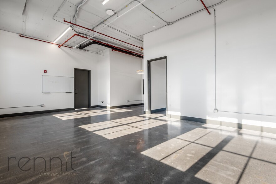 More Photos Of 640 Parkside Ave, Brooklyn Warehouse For Lease