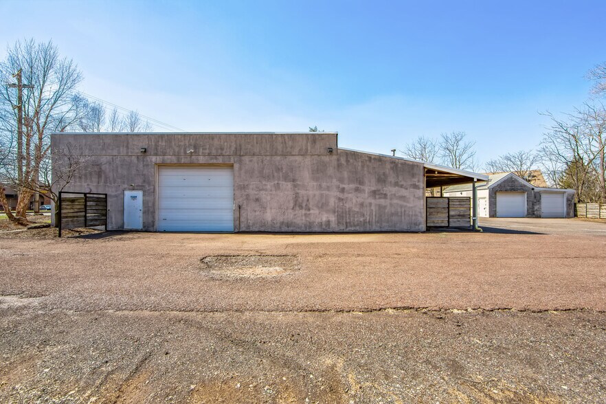 More Photos Of 2169 E High St, Pottstown Office For Lease
