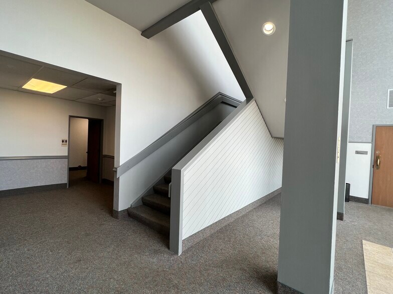 More Photos Of 2200 E 104th Ave, Thornton Office For Lease