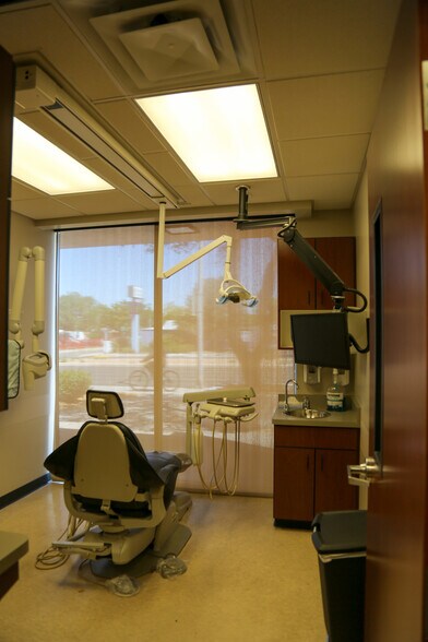 More Photos Of 5800-5810 Lomas Blvd NE, Albuquerque Medical For Lease