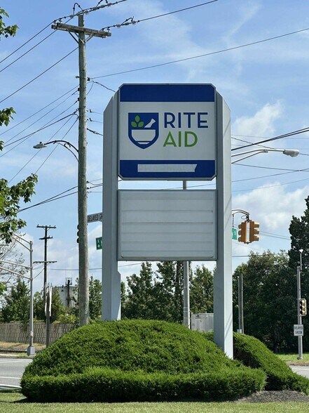 More Photos Of 907 N High St, Millville Drugstore For Sale