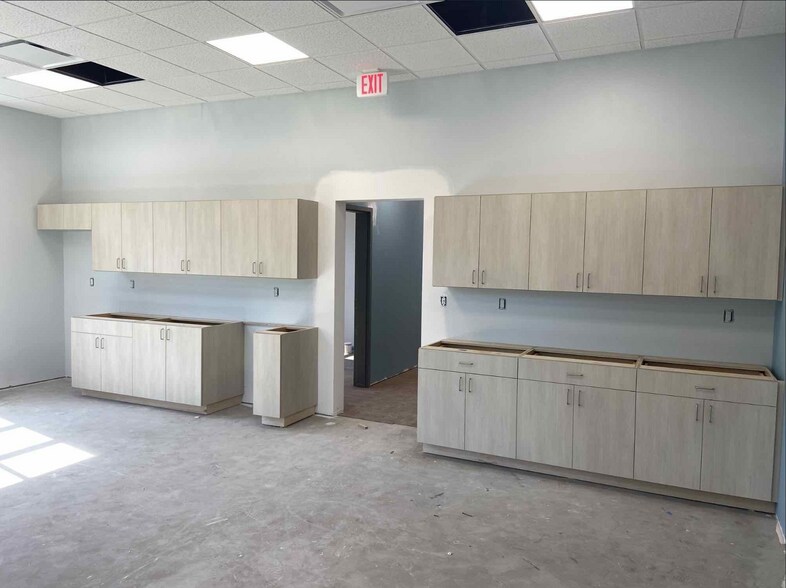 More Photos Of 120 Riverview Dr, Savannah Office For Lease