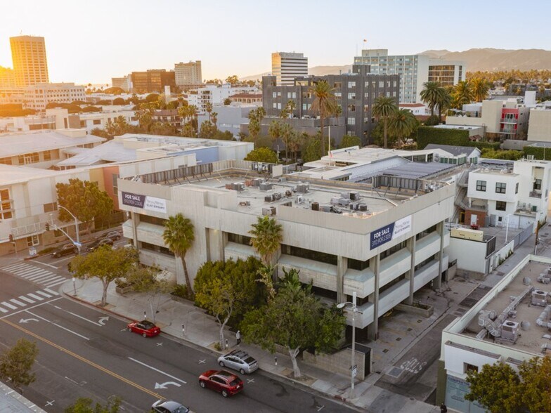 More Photos Of 701 Santa Monica Blvd, Santa Monica Office For Sale