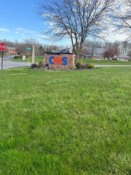 More Photos Of 1480 Ford St, Maumee Office For Sale