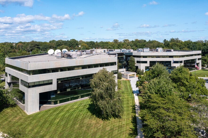 More Photos Of 100 Manhattanville Rd, Purchase Office For Sale