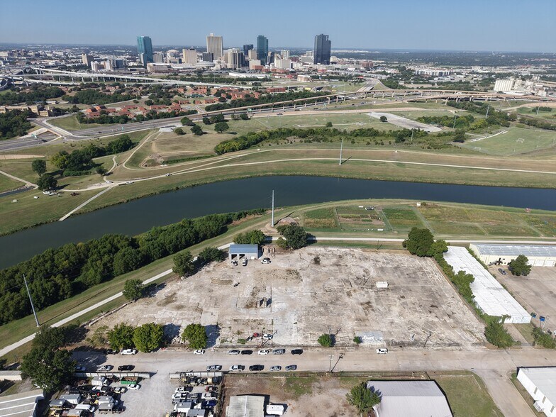 More Photos Of 1300 Sylvania Ct, Fort Worth Warehouse For Lease