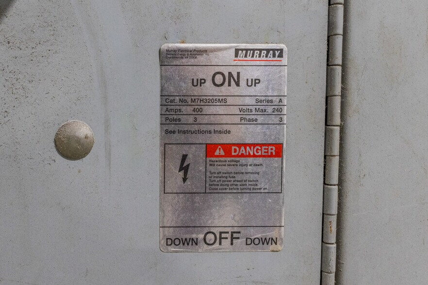 More Photos Of 17209 S Figueroa St, Gardena Warehouse For Lease