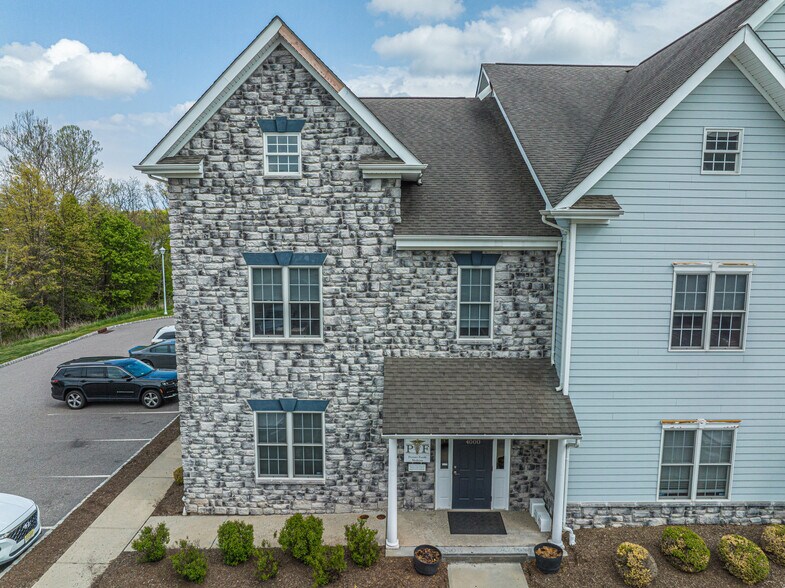 More Photos Of 5 Walter E Foran Blvd, Flemington Medical For Lease