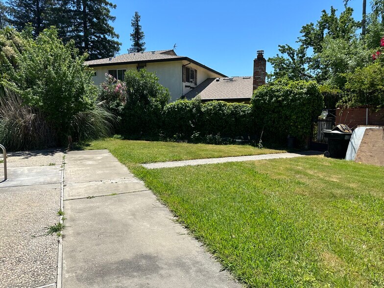 More Photos Of 834 Cathedral ct, Sacramento Land For Sale