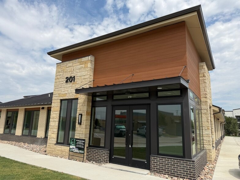 Primary Photo Of 201 Wyngate Blvd, Plano Medical For Sale