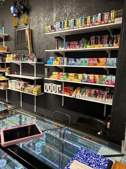 More Photos Of 18130 S US Highway 301, Wimauma Storefront For Sale