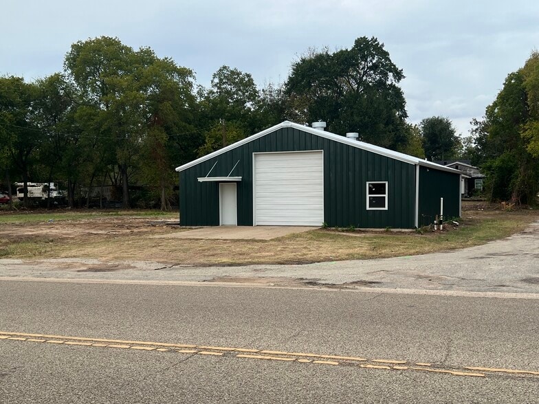 More Photos Of 304 W Tyler St, Athens Warehouse For Sale