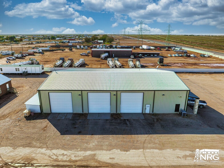 More Photos Of 10916 E Cottonwood Rd, Gardendale Warehouse For Lease