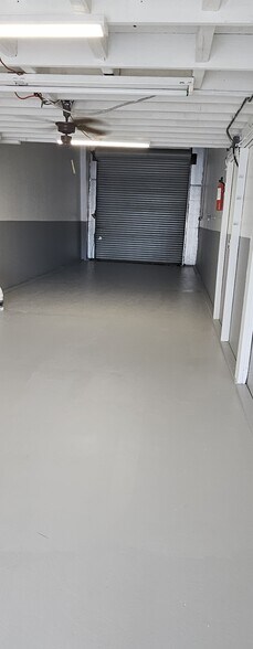 More Photos Of 1133 Industrial Blvd, Naples Manufacturing For Lease