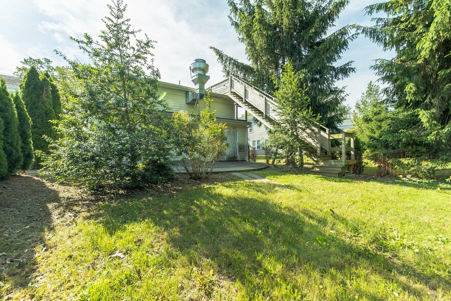 More Photos Of 17 N Main St, Cranbury Restaurant For Sale