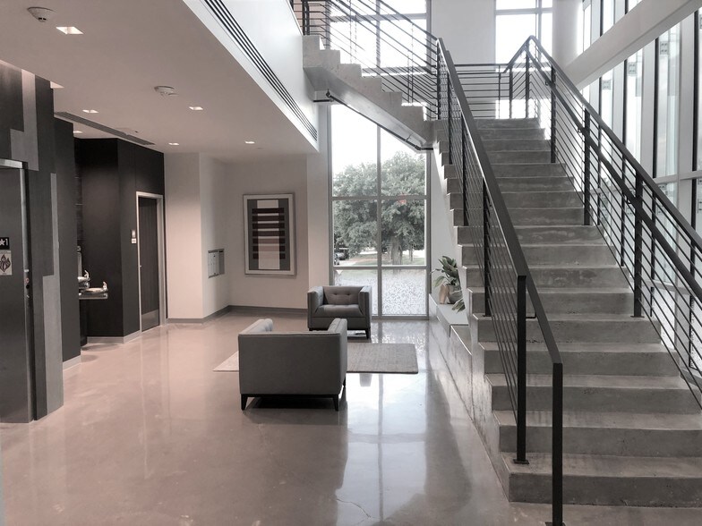 More Photos Of 4716 Dexter Dr, Plano Medical For Lease